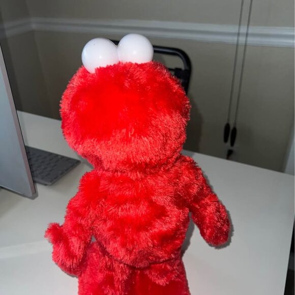 Sesame Street Elmo Plush 14 Red Interactive Toy Elmo Slide English or Spanish - Picture 4 of 5
